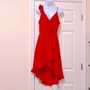 H&M Red Wrap Ruffle Dress 💃🏻 (EUC)
